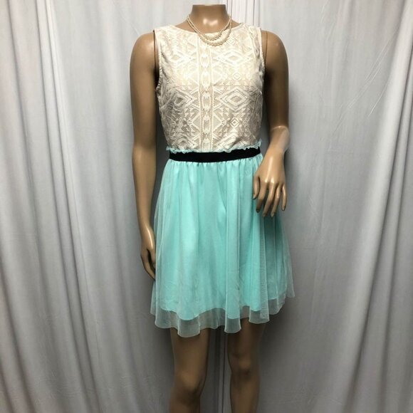 Speechless Dress Size 7 Cream Lace Top Mint Green Mesh Lined Short Skirt - Picture 1 of 9